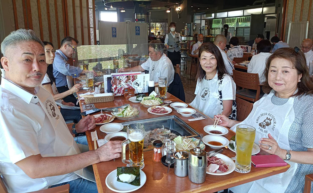 キリンビール工場のレストランで北海道名物のジンギスカンをいただきました