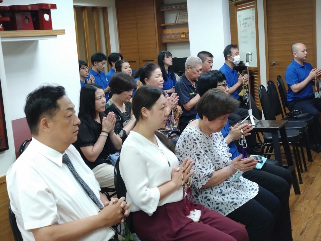 台湾のご信者も開導会に参詣