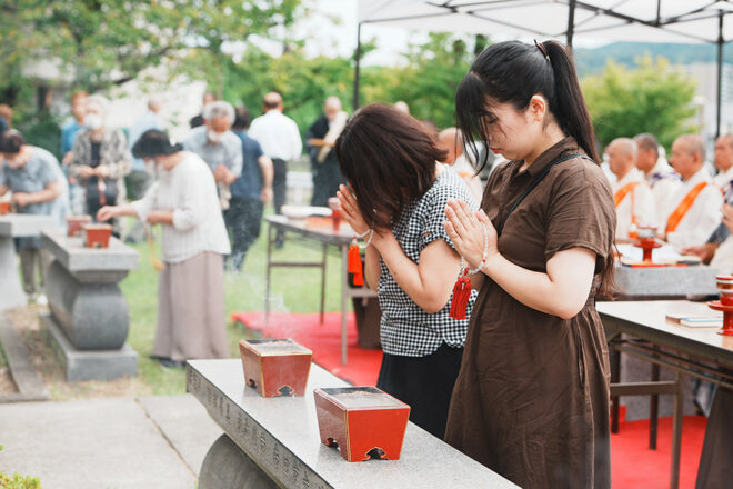 寝屋川霊園秋季墓地総回向